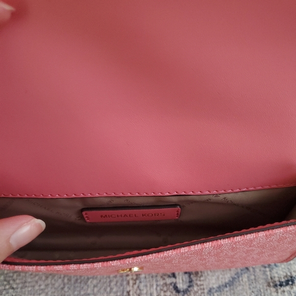 Michael Kors Pink Signature Coated Canvas and Leather Envelope Flap Clutch - Picture 4 of 16